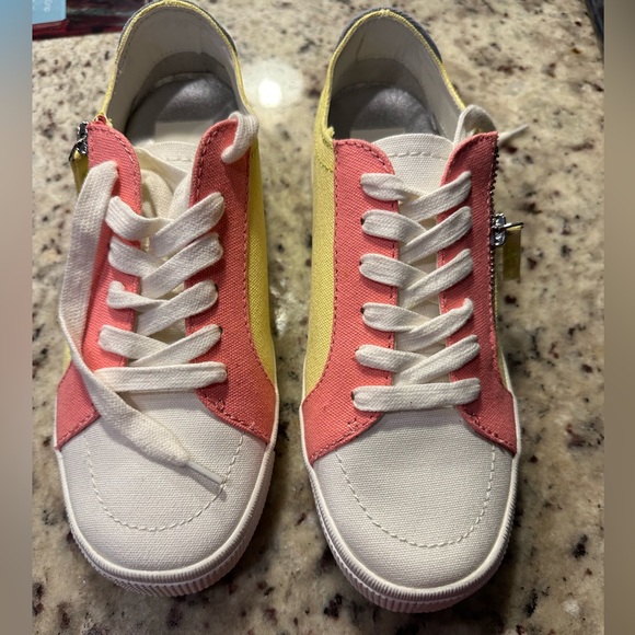 Woman’s Miya Dolce Vita Multi Colored Canvas Sneakers with Side Zipper - Picture 1 of 10